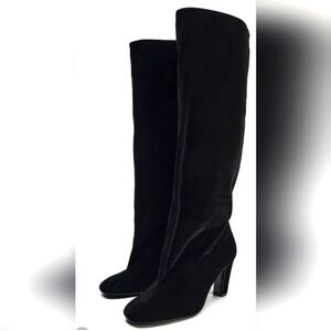 NEW ! ZARA VELVET 
HEELED BOOTS SIZE USA 7.5 
EUR 38
🚨 FIRM PRICE